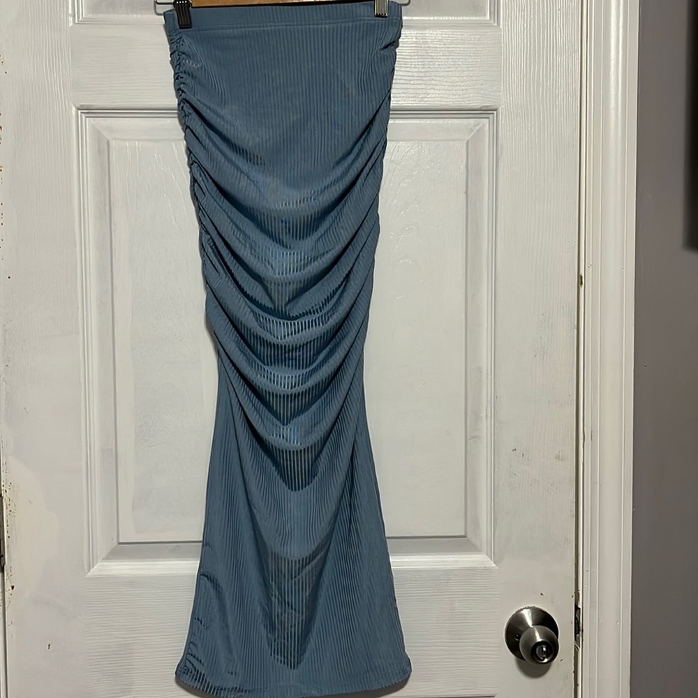 Strap less blue ruffle dress
